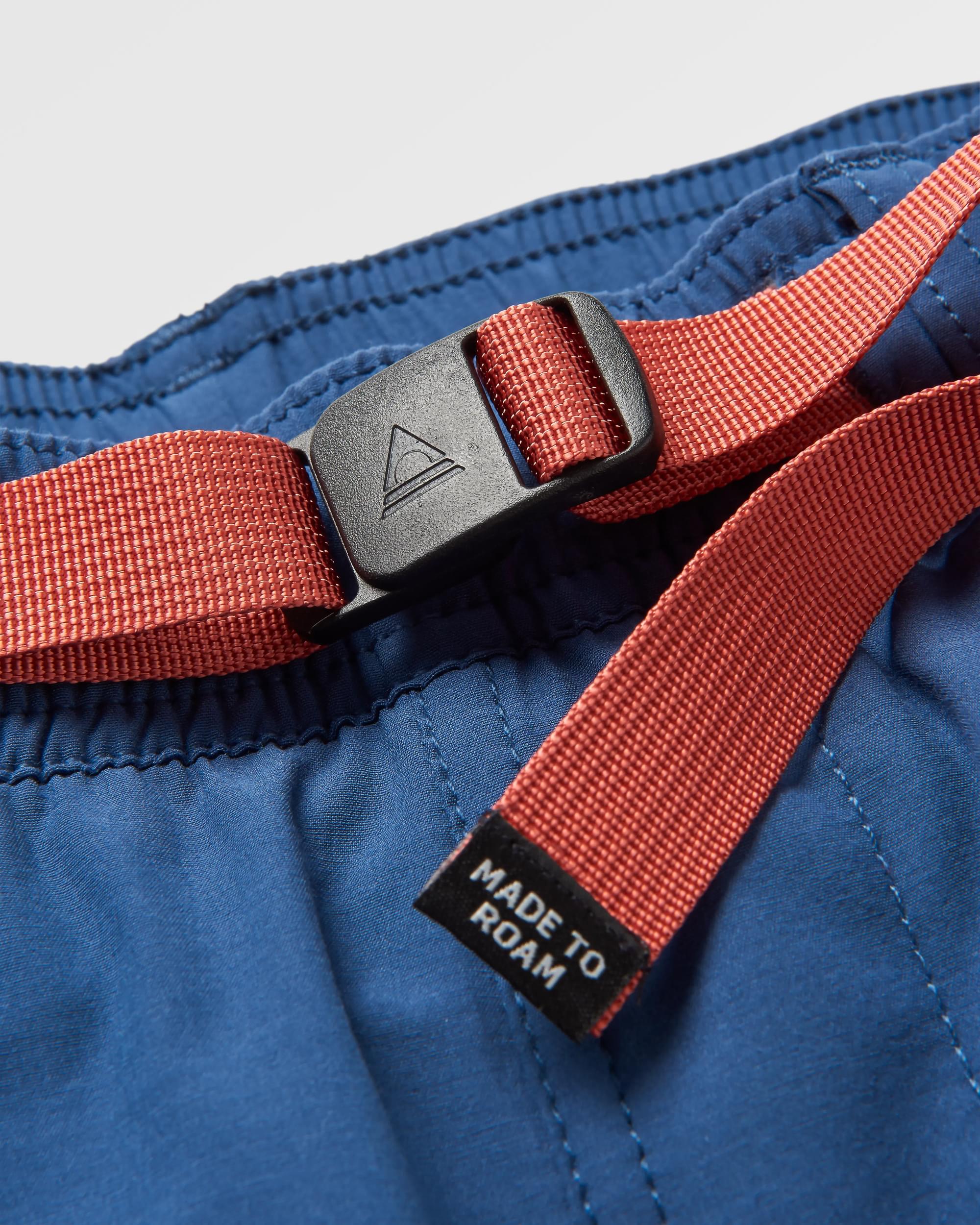 Core Allzweck-Short - Dunkler Denim – Bild 8
